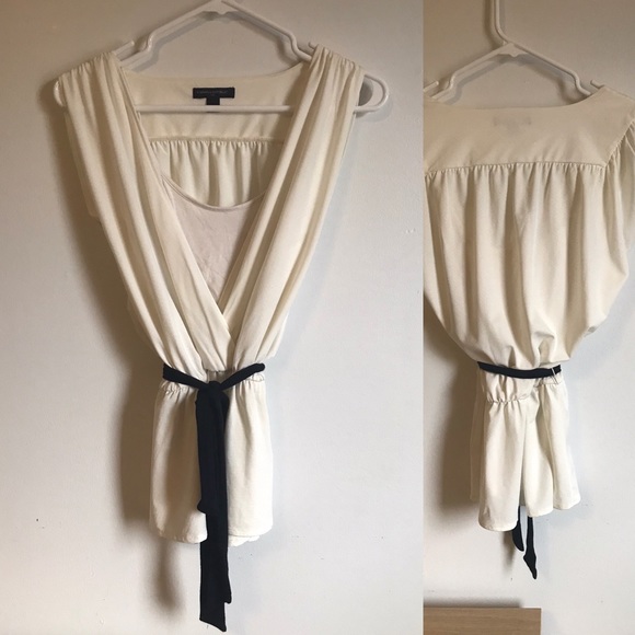 Banana Republic Light white sleeveless blouse - Picture 1 of 5